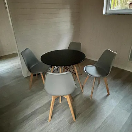Leśna Przystań Domek letniskowy *