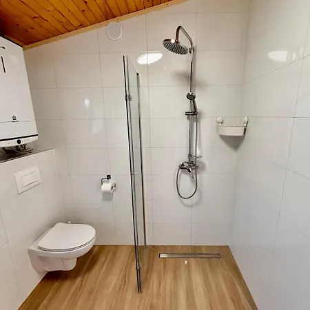 Lesna Przystan Lodge