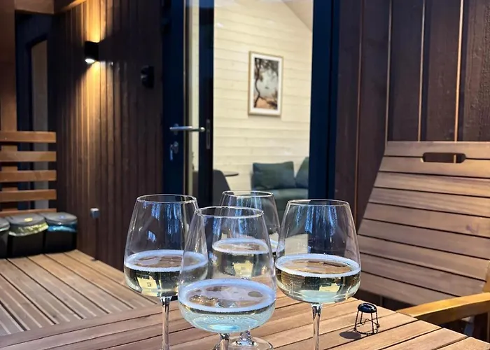 Lesna Przystan Pobierowo